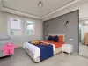 Villa Lara Shine