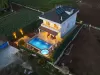 Villa Lara Shine