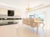 Villa Velaris