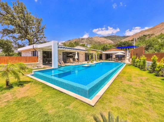 Villa Tan - Üzümlü