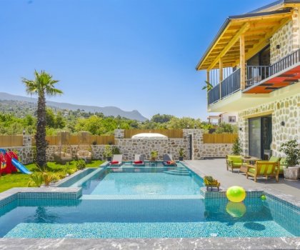 Çocuk Havuzlu Villalar